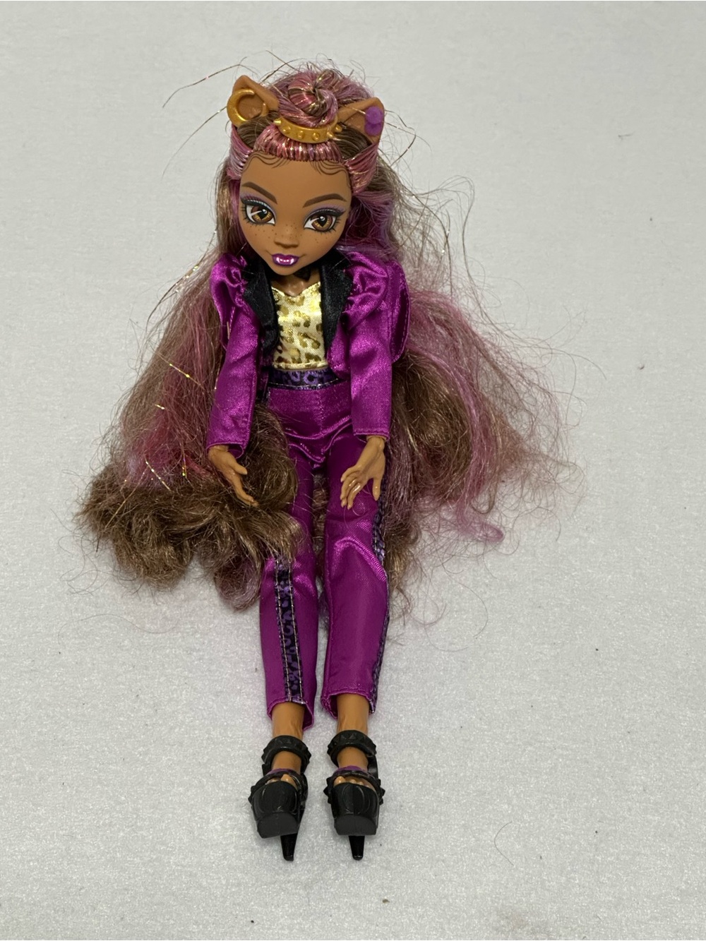 Monster High Clawdeen Wolf Doll Purple Fuchsia Outfit Shoes